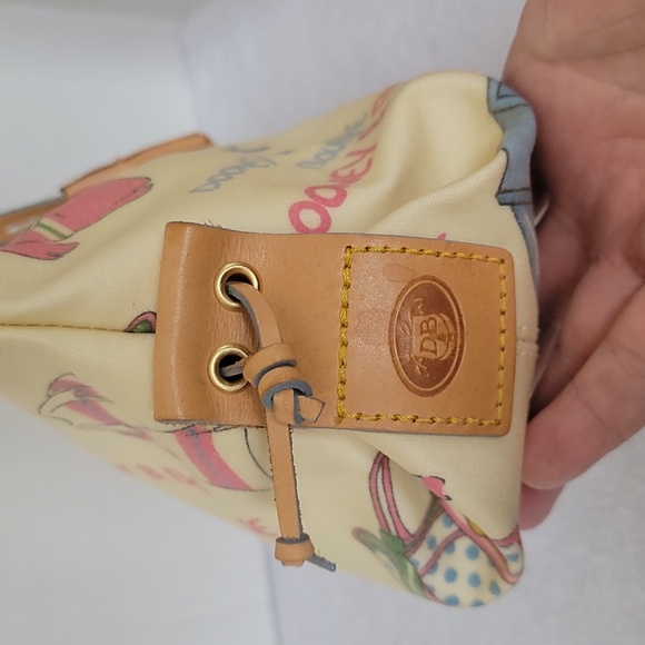 Dooney & Bourke vintage beach design coated canvas handbag - Picture 5 of 16